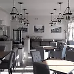 Kamieniczka Bed & Breakfast 3*