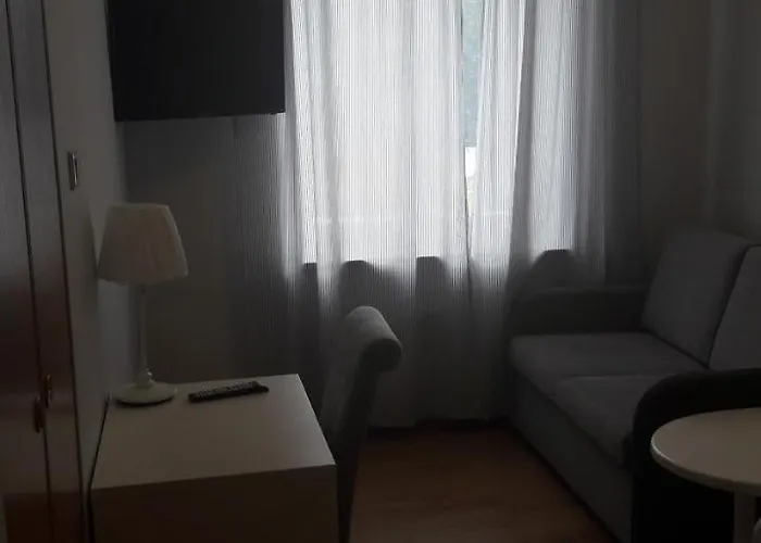 Kamieniczka Bed & Breakfast 3*